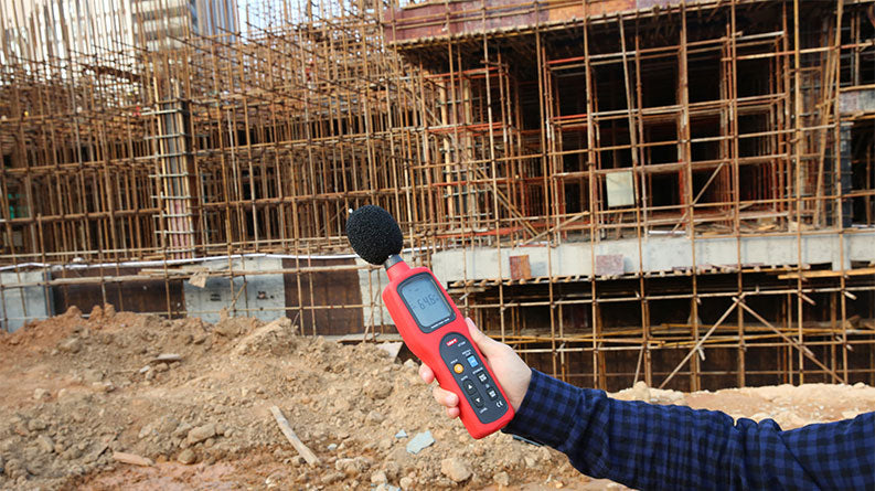 Hlukoměr UNI-T UT352 data logging
