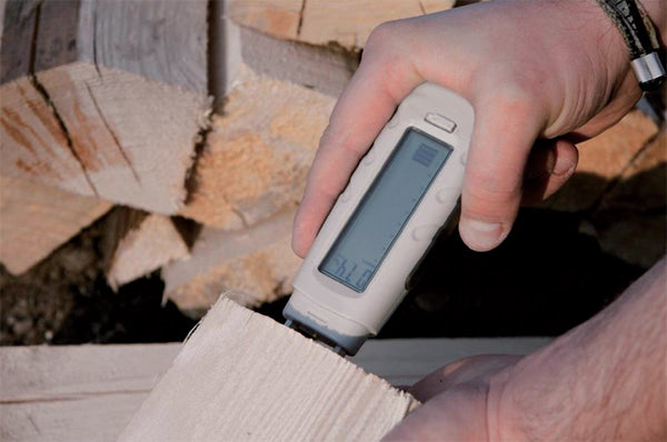Měřič vlhkosti dřeva a stavebních materiálů ST-125B