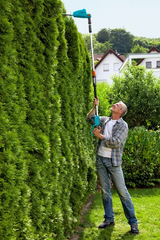 Nůžky na živý plot AKU GARDENA THS 42/18V P4A teleskopické